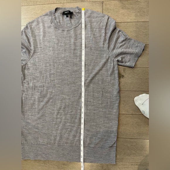 Theory Wool T-Shirt Large. Unworn or washed. - Picture 4 of 10